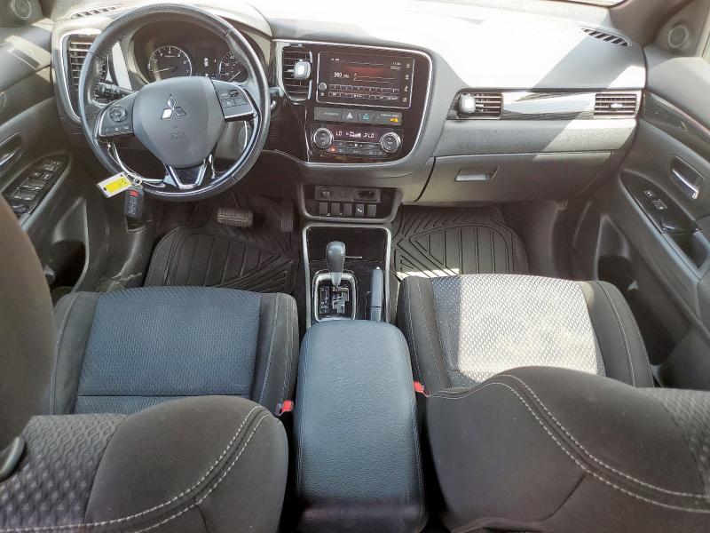 MITSUBISHI OUTLANDER 2018 Красный