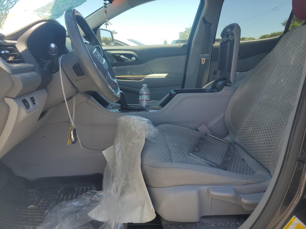 1gkknkla7jz219212 1GKKNKLA7JZ219212 2018 GMC Acadia Sle