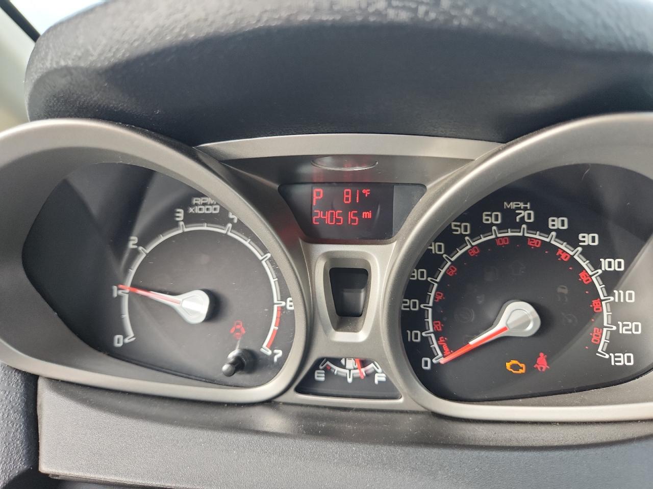 3FADP4CJ9BM180027 2011 Ford Fiesta Sel