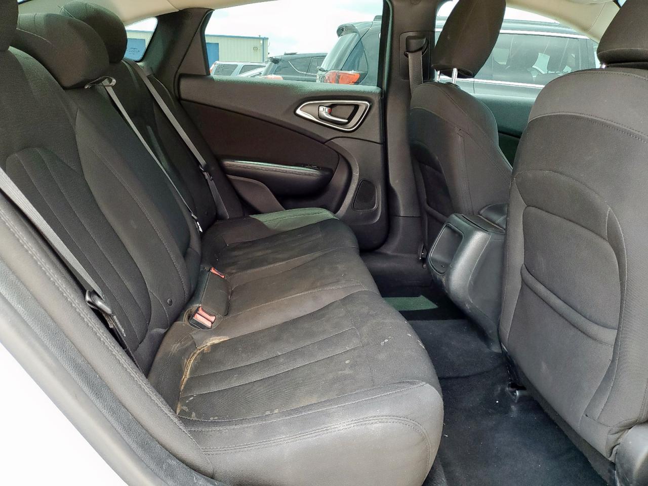2015 Chrysler 200 Limited VIN: 1C3CCCAB4FN712890 Lot: 63996515