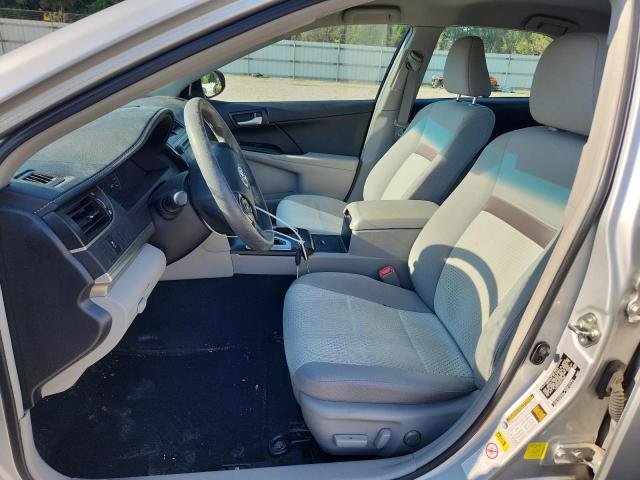  TOYOTA CAMRY 2014 Srebrny