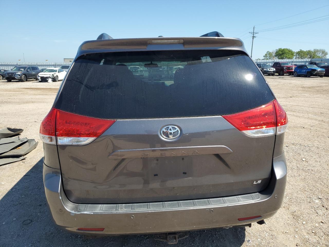 2011 Toyota Sienna Le VIN: 5TDKK3DC1BS159635 Lot: 64399445