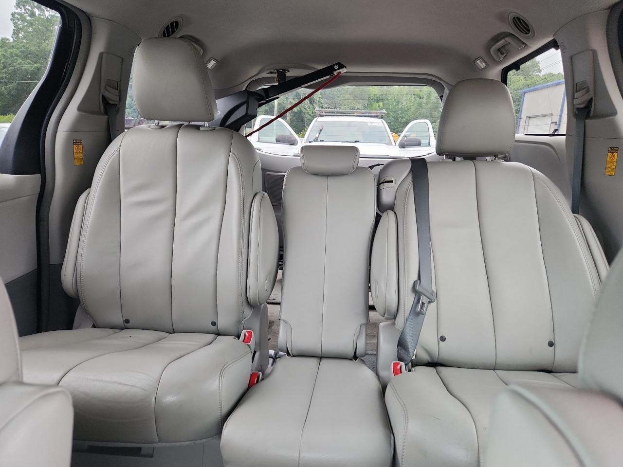 2014 Toyota Sienna Xle VIN: 5TDYK3DCXES482385 Lot: 64924005