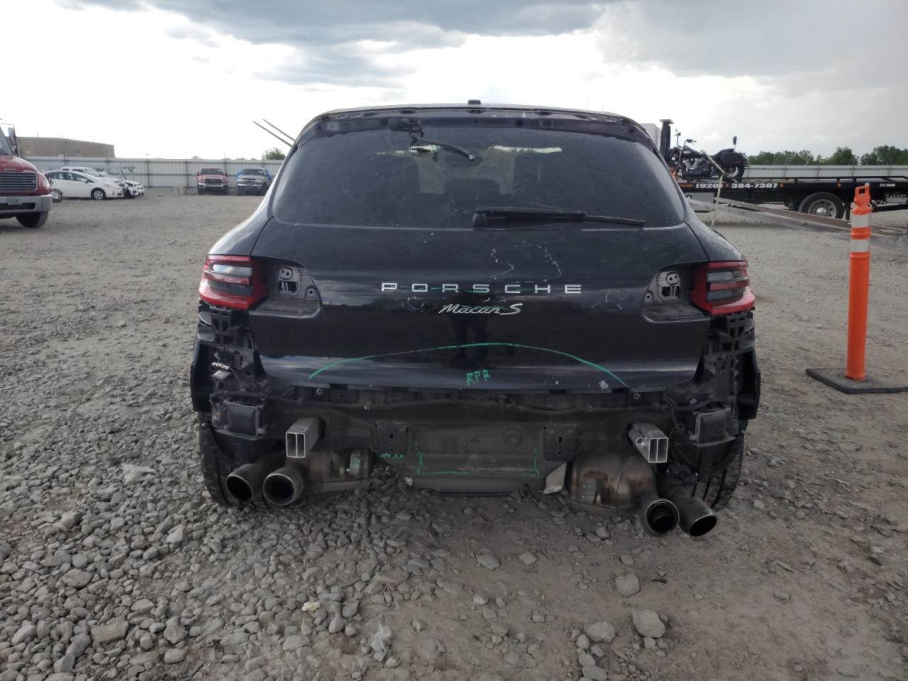 2018 Porsche Macan S VIN: WP1AB2A55JLB34683 Lot: 63199995