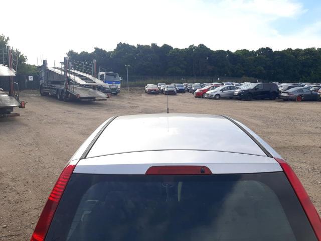 2004 FORD FIESTA 1.4 GHIA 5DR