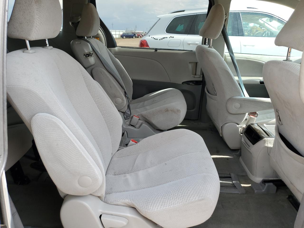 2012 Toyota Sienna Le VIN: 5TDKK3DC0CS225528 Lot: 64236455
