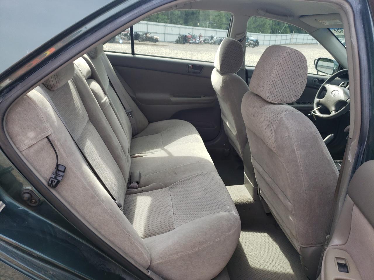 2003 Toyota Camry Le VIN: 4T1BE32K83U728636 Lot: 64601635