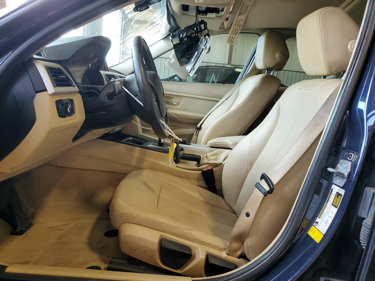 2014 BMW 320 I VIN: WBA3B1G5XENT00747 Lot: 64737935
