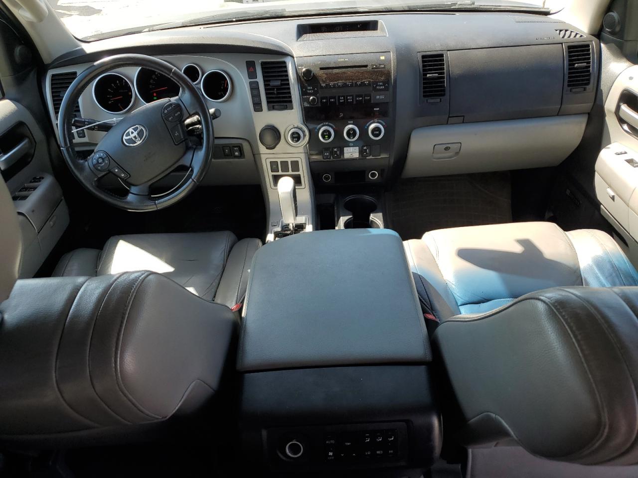 2008 Toyota Sequoia Limited VIN: 5TDZY68A48S008692 Lot: 64638105