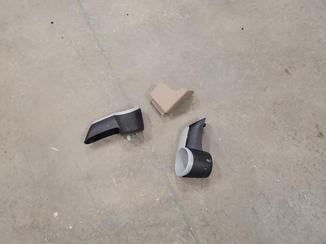 1999 Ford Taurus Se VIN: 1FAFP53U2XG220085 Lot: 66205335