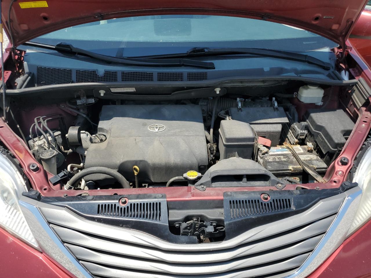 2013 Toyota Sienna Xle VIN: 5TDYK3DC5DS354151 Lot: 63645845