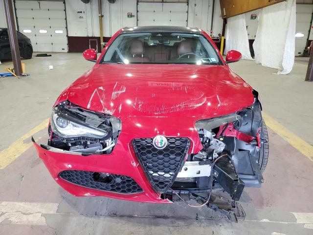  ALFA ROMEO GIULIA 2019 Red
