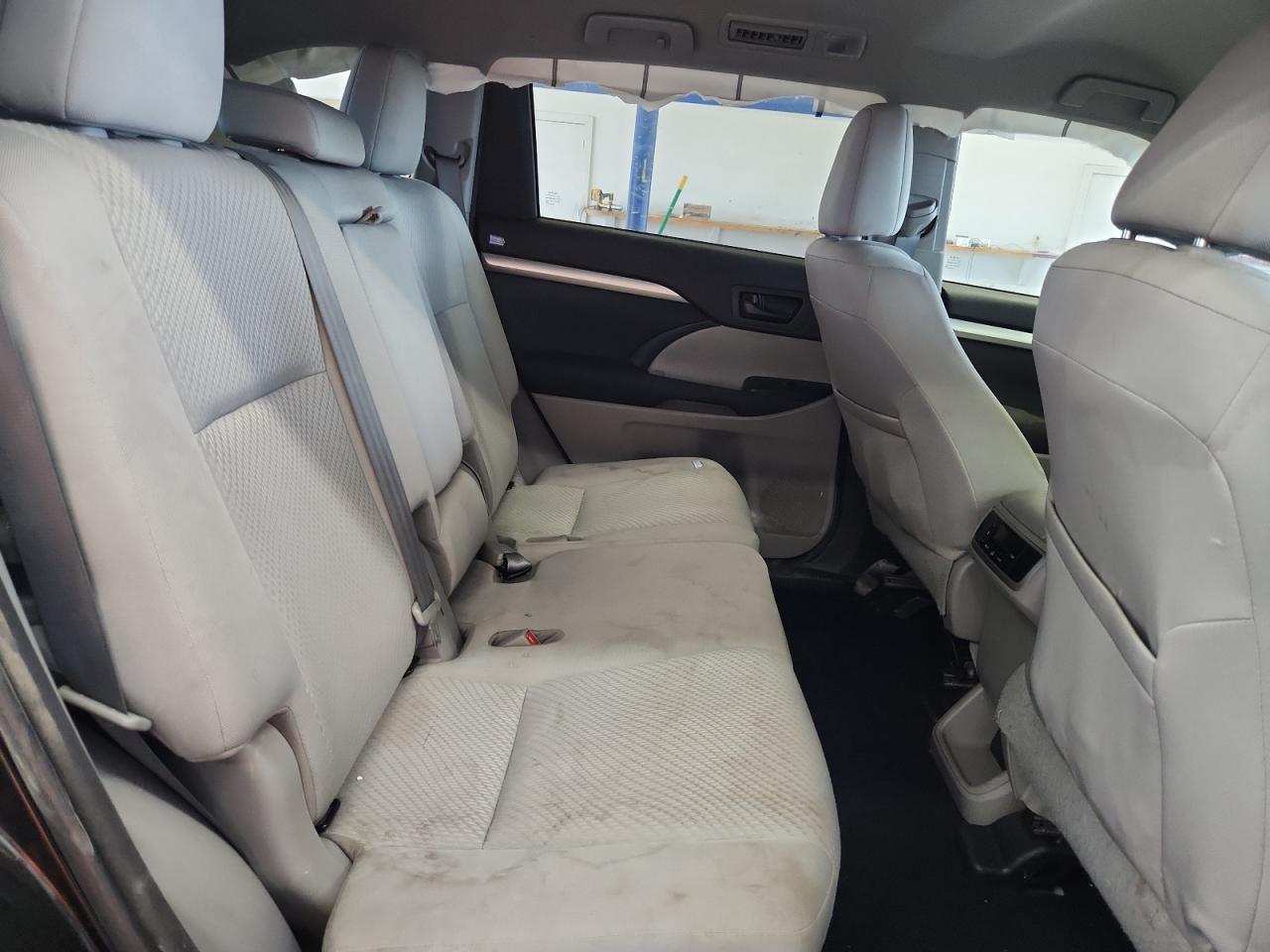 2017 Toyota Highlander Hybrid VIN: 5TDBGRFH5HS033235 Lot: 64440255
