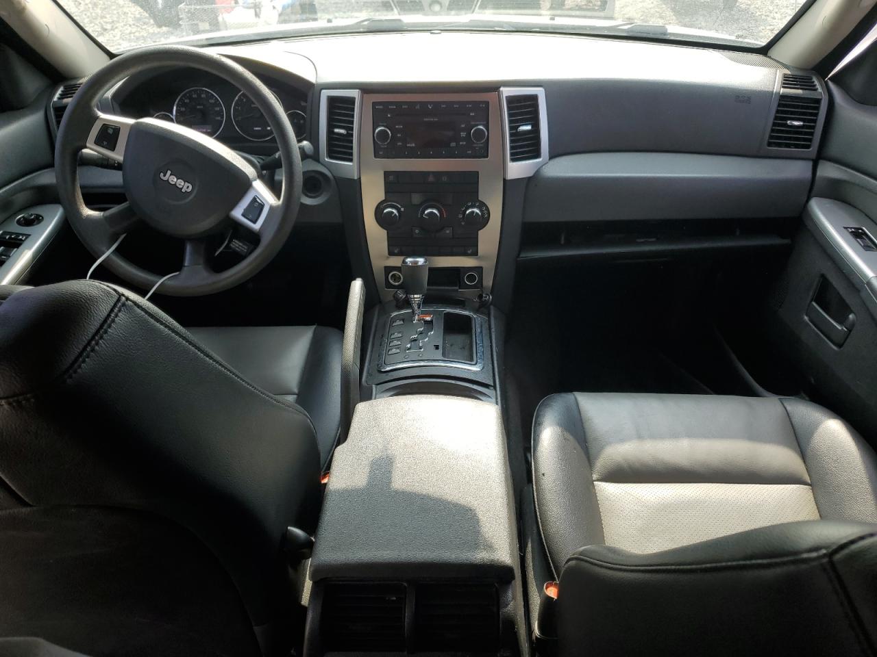 2008 Jeep Grand Cherokee Laredo VIN: 1J8GR48K48C176991 Lot: 64701625