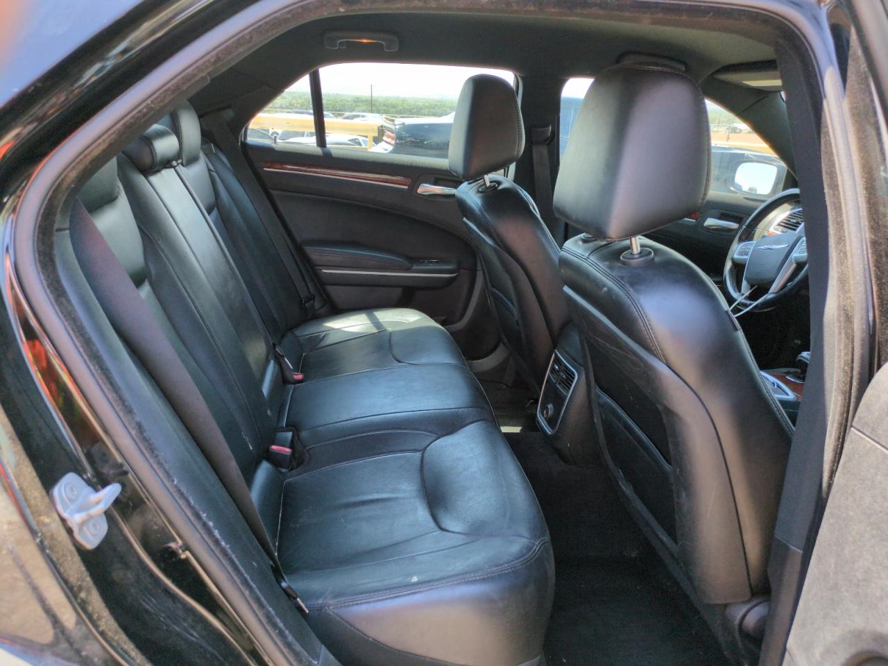 2013 Chrysler 300 VIN: 2C3CCARG6DH745917 Lot: 64425895