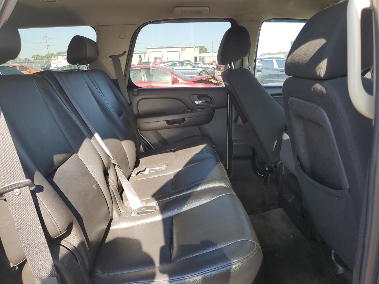 2010 Chevrolet Tahoe K1500 Ls VIN: 1GNUKAE01AR136751 Lot: 62896625