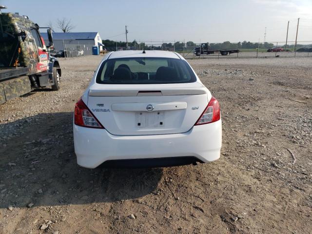  NISSAN VERSA 2018 Biały