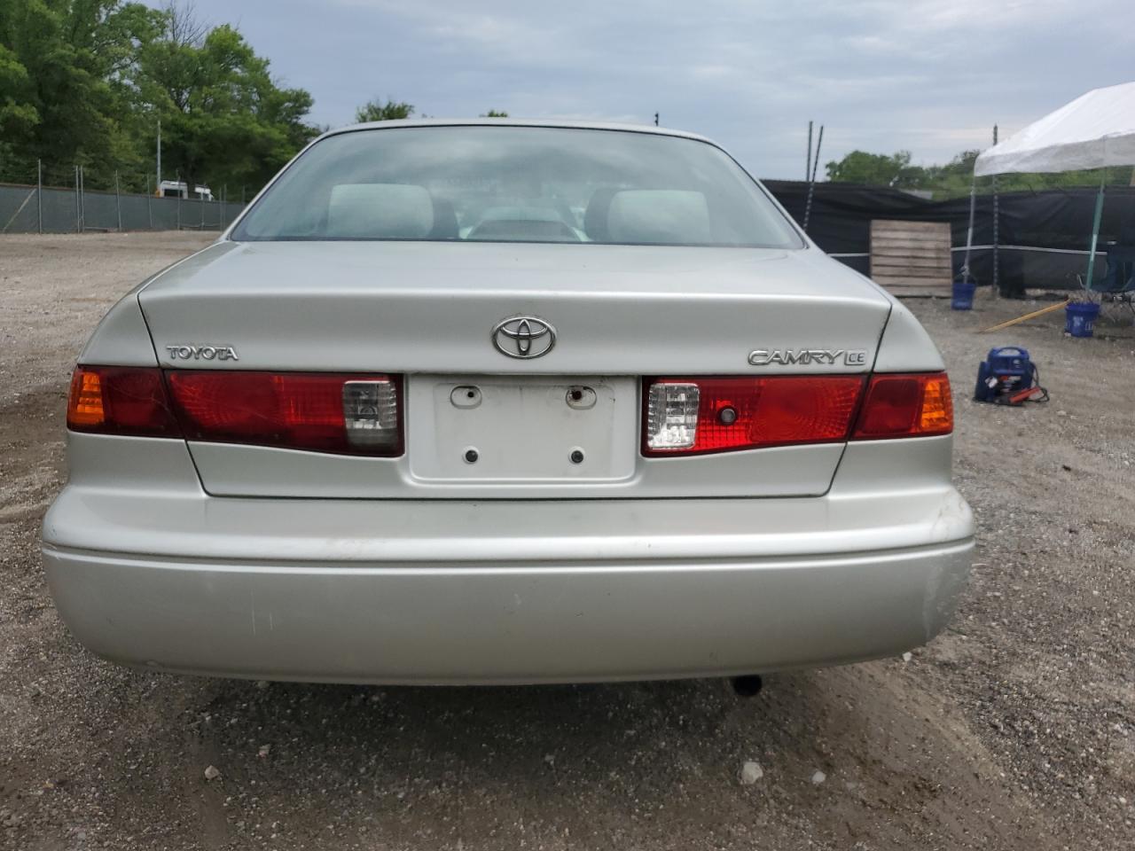 2000 Toyota Camry Ce VIN: 4T1BG22K9YU689261 Lot: 64509445
