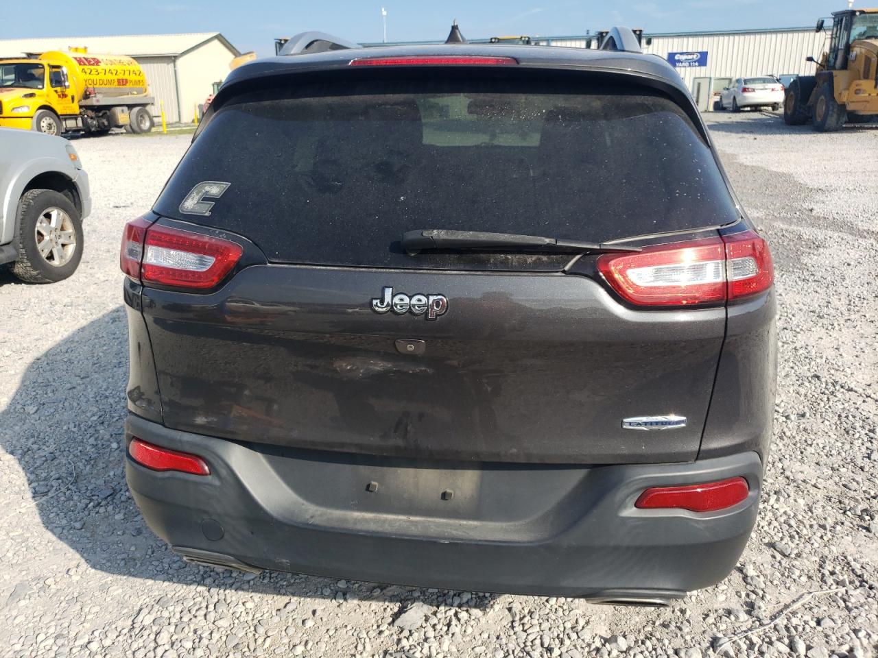 2016 Jeep Cherokee Latitude VIN: 1C4PJLCS7GW135851 Lot: 64583265