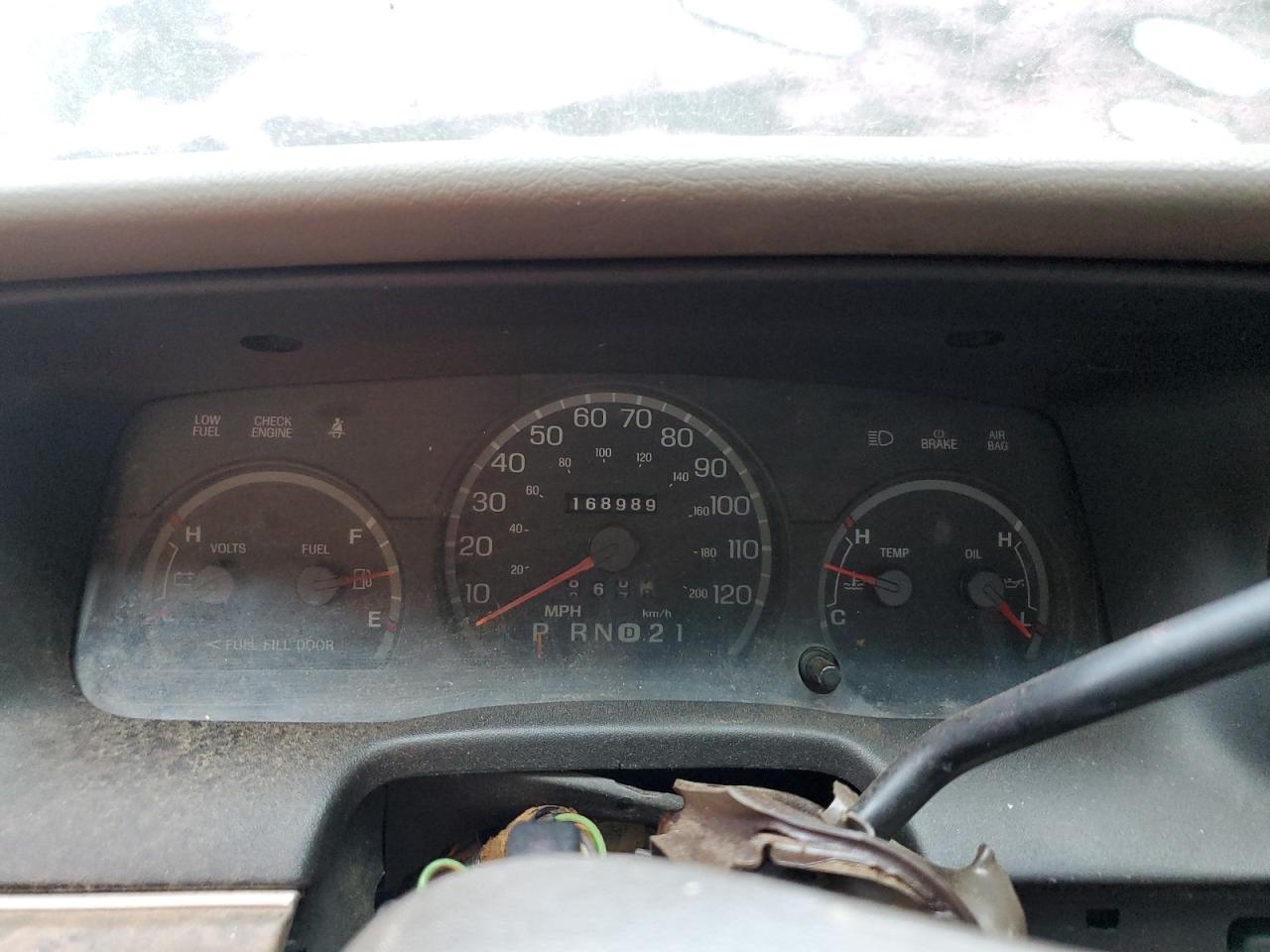 1998 Ford Crown Victoria VIN: 2FAFP73W9WX118160 Lot: 63574535