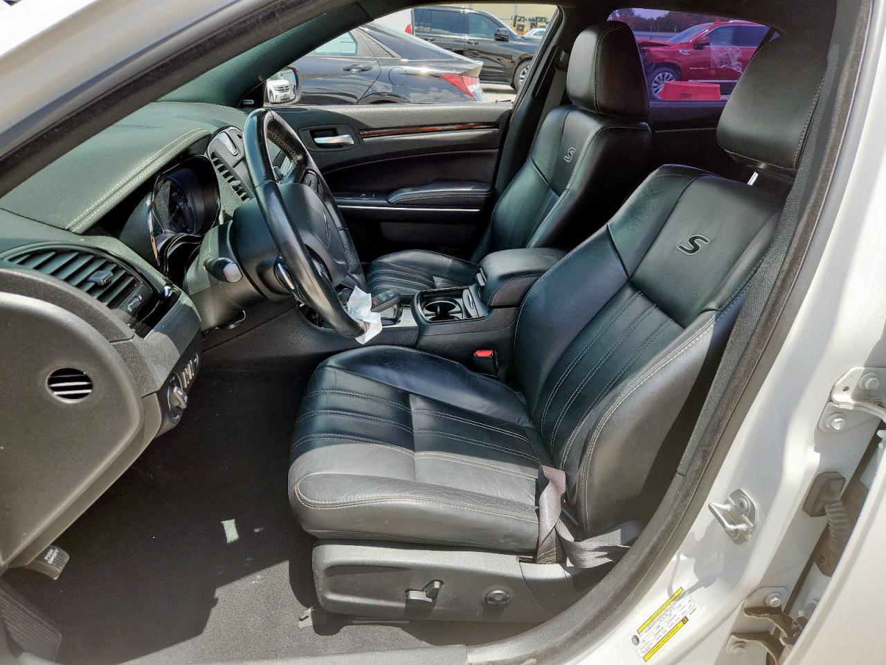 2019 Chrysler 300 S VIN: 2C3CCABGXKH625951 Lot: 64305315
