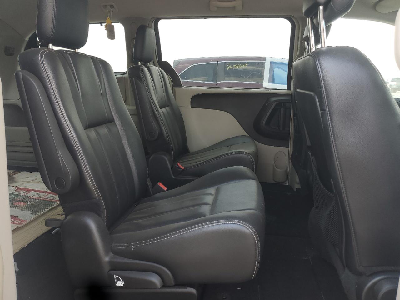 2015 Chrysler Town & Country Touring VIN: 2C4RC1BG4FR628222 Lot: 64839755