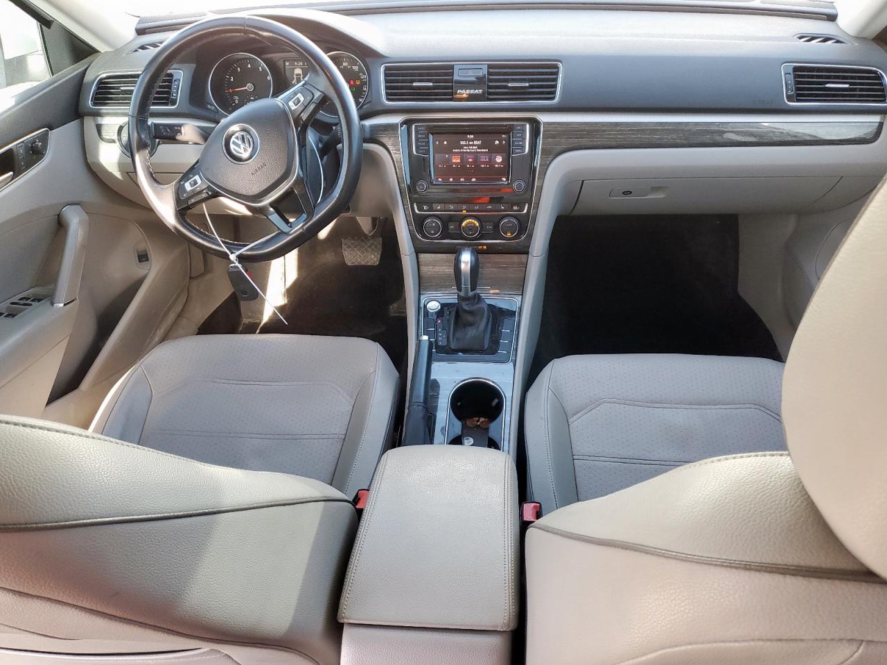 2018 Volkswagen Passat Se VIN: 1VWBA7A33JC009036 Lot: 66404495