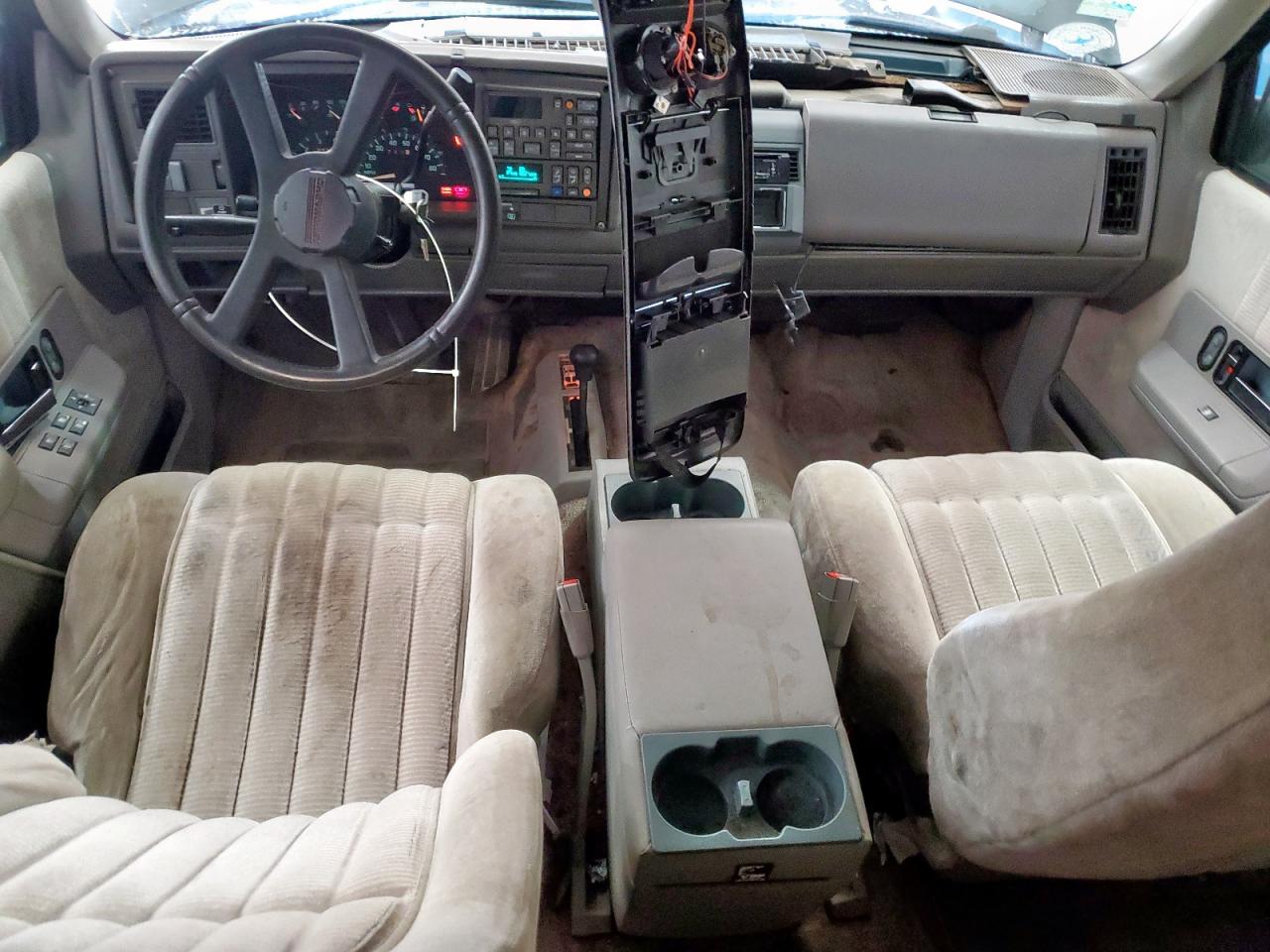 1992 Chevrolet Suburban K1500 VIN: 1GNFK16K9NJ338993 Lot: 64726485