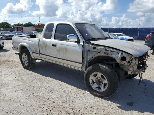 2004 TOYOTA TACOMA XTRACAB PRERUNNER  