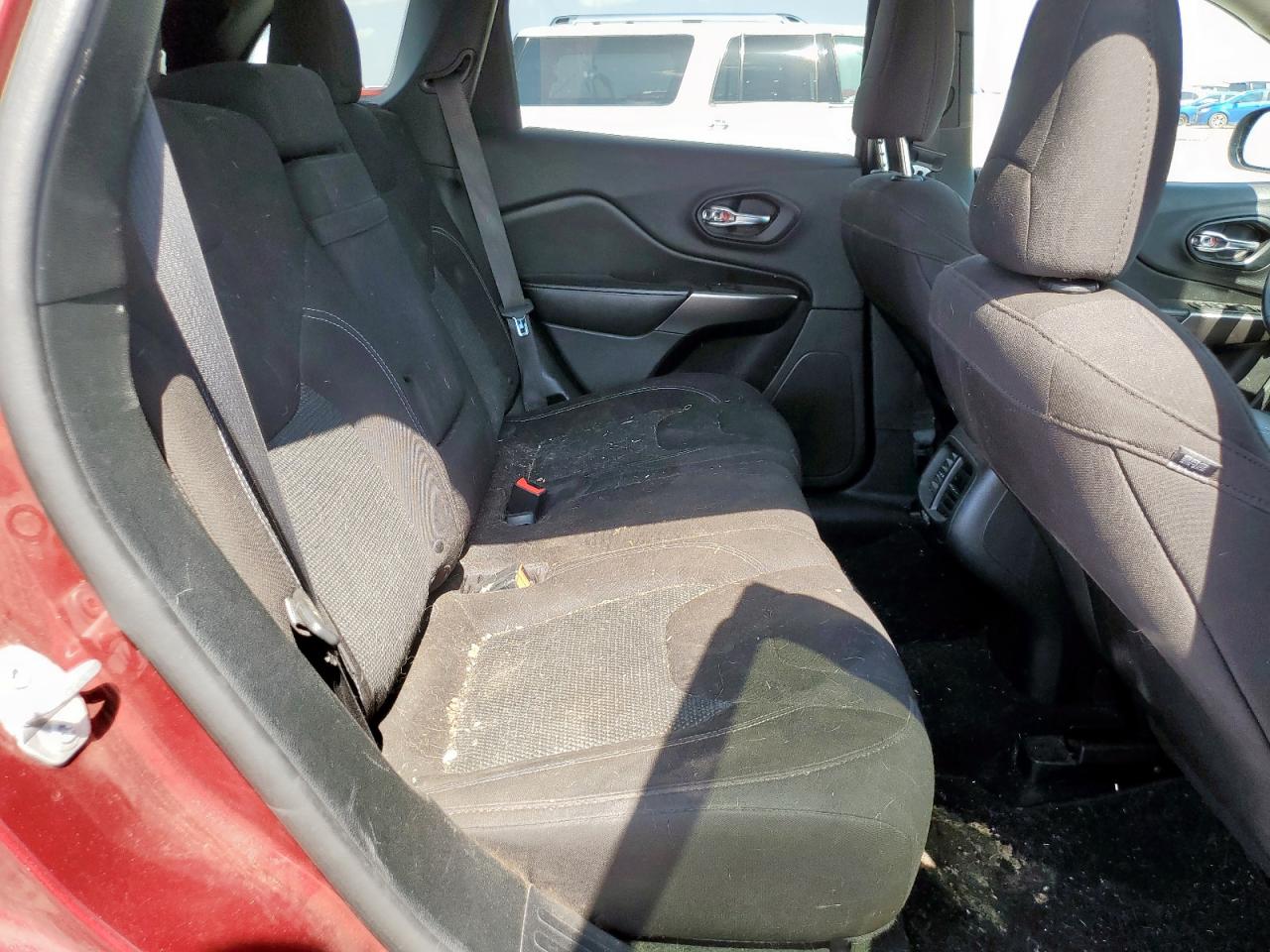 2019 Jeep Cherokee Latitude VIN: 1C4PJLCB1KD285412 Lot: 64784385