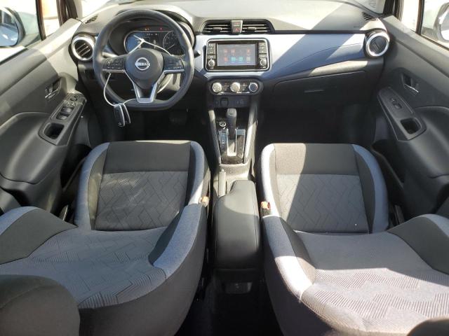  NISSAN VERSA 2024 Srebrny