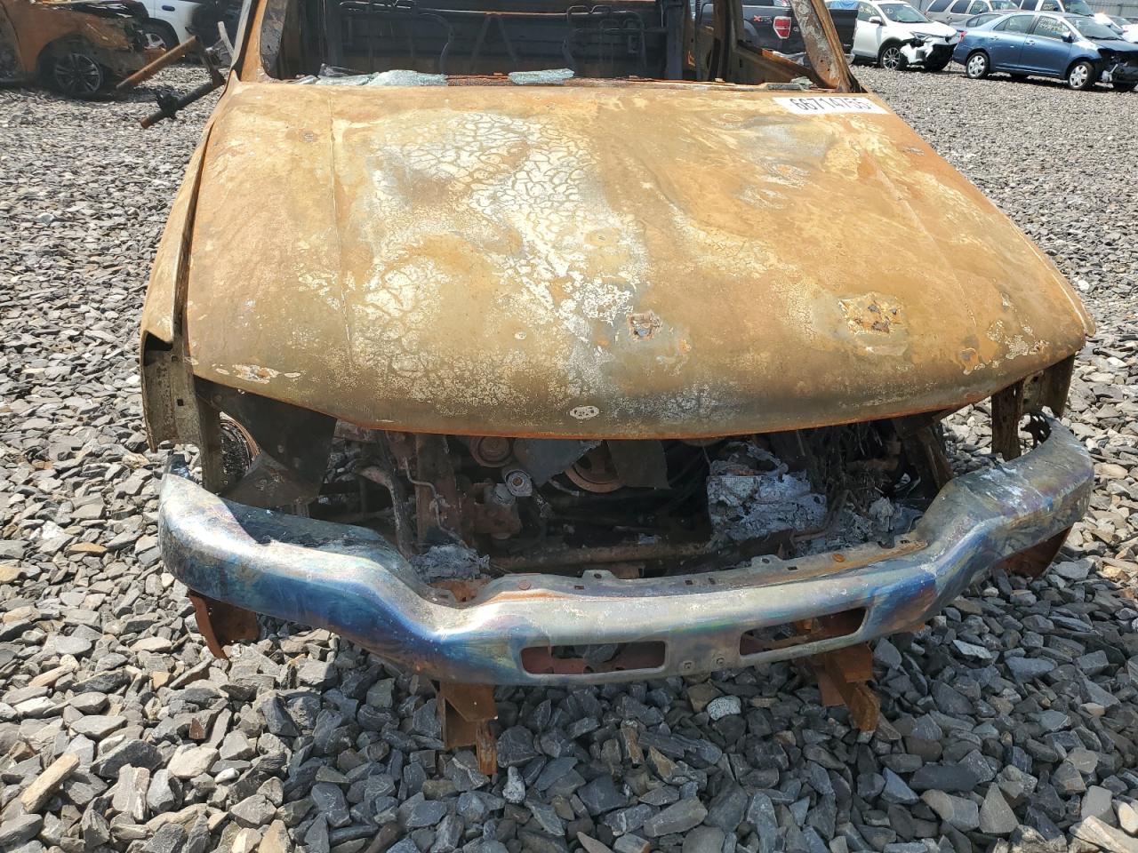 2004 GMC Sierra K2500 Heavy Duty VIN: 1GTHK29GX4E392812 Lot: 66714755