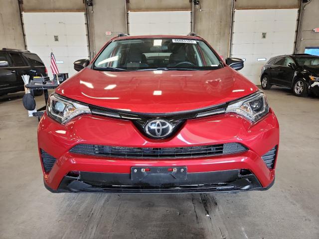 Parquets TOYOTA RAV4 2017 Czerwony