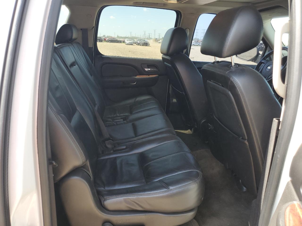 2010 Chevrolet Suburban K1500 Lt VIN: 1GNUKJE34AR175134 Lot: 63069665