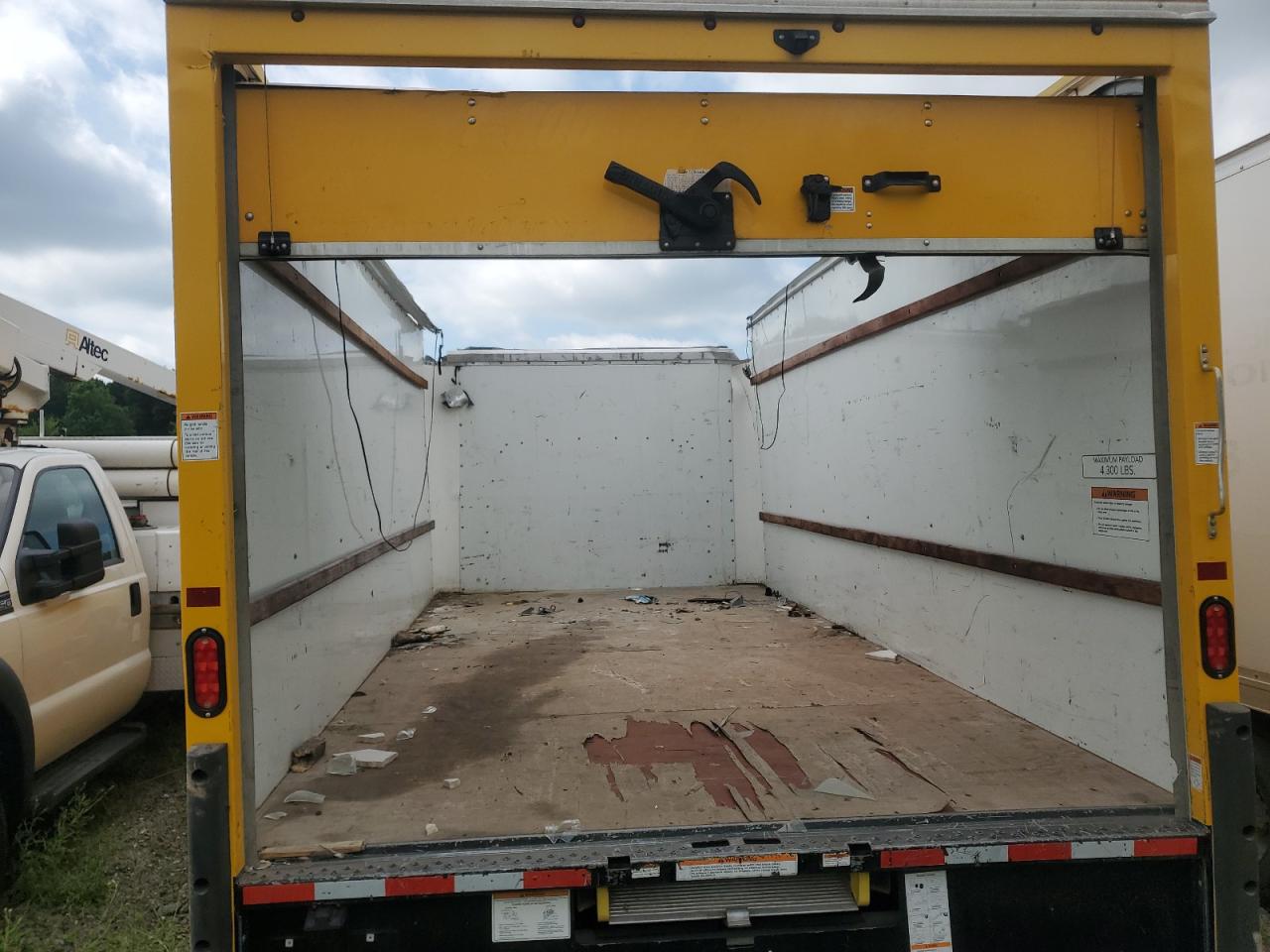 2022 GMC Savana Cutaway G3500 VIN: 7GZ37TC75NN004917 Lot: 65622125