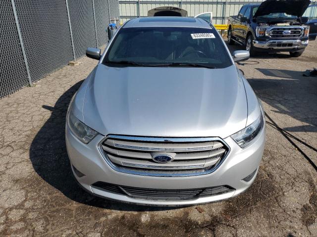 Sedans FORD TAURUS 2013 Silver