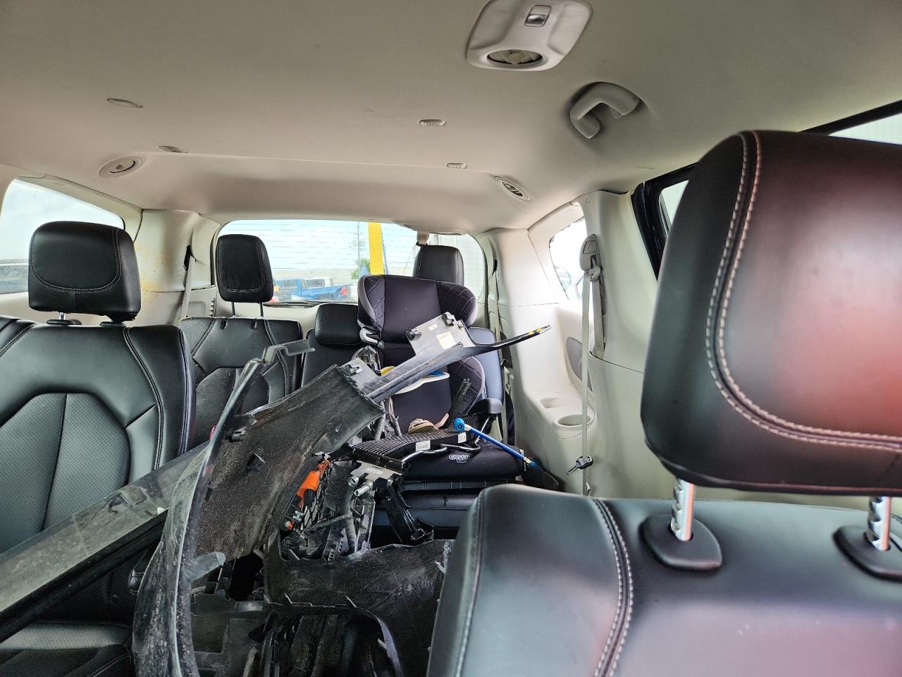 2023 Chrysler Pacifica Touring L VIN: 2C4RC1BG8PR616379 Lot: 64009185