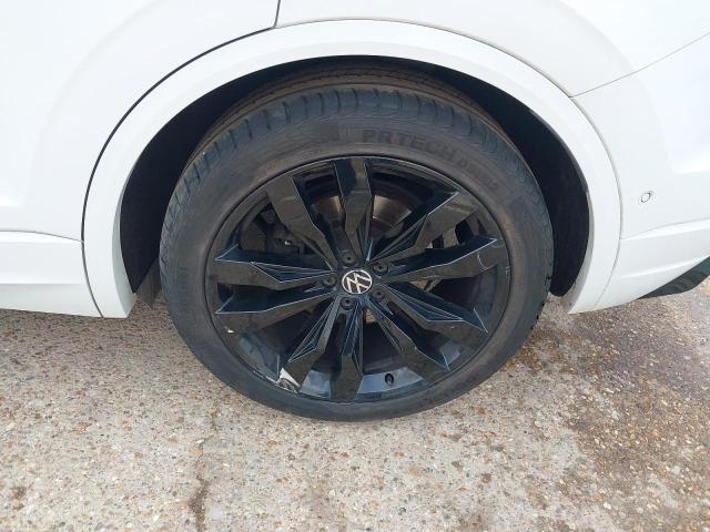 2021 VOLKSWAGEN TOUAREG V6