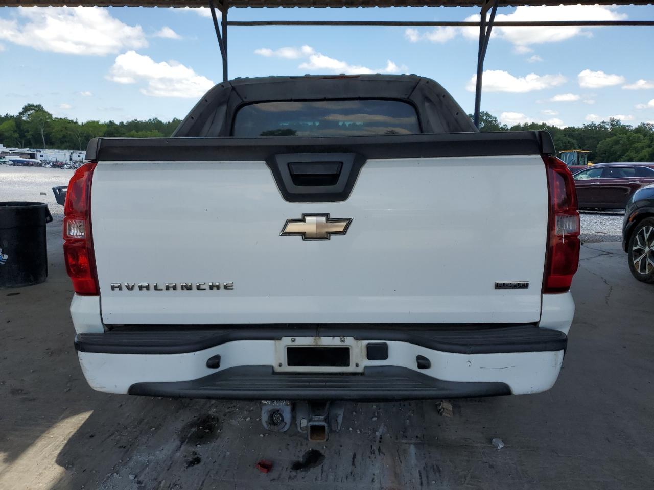 2011 Chevrolet Avalanche Ls VIN: 3GNMCEE05BG111745 Lot: 62365605
