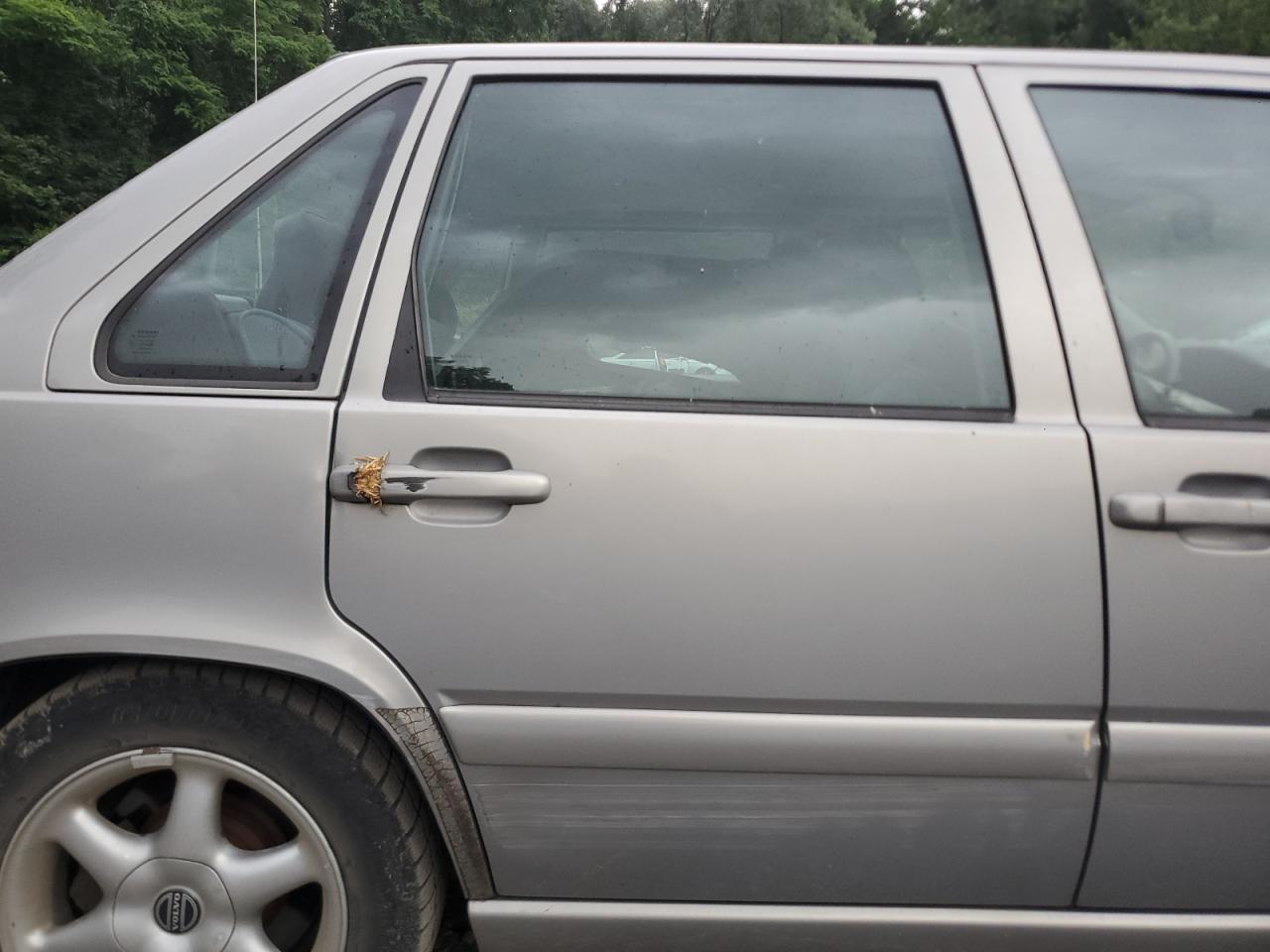 1998 Volvo S70 VIN: YV1LS554XW2443120 Lot: 63034585