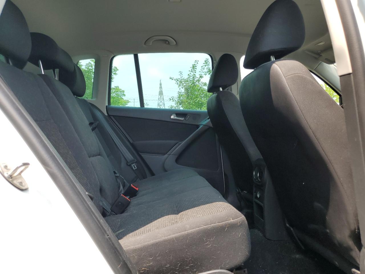 2015 Volkswagen Tiguan S VIN: WVGJV7AX2FW576023 Lot: 64298405