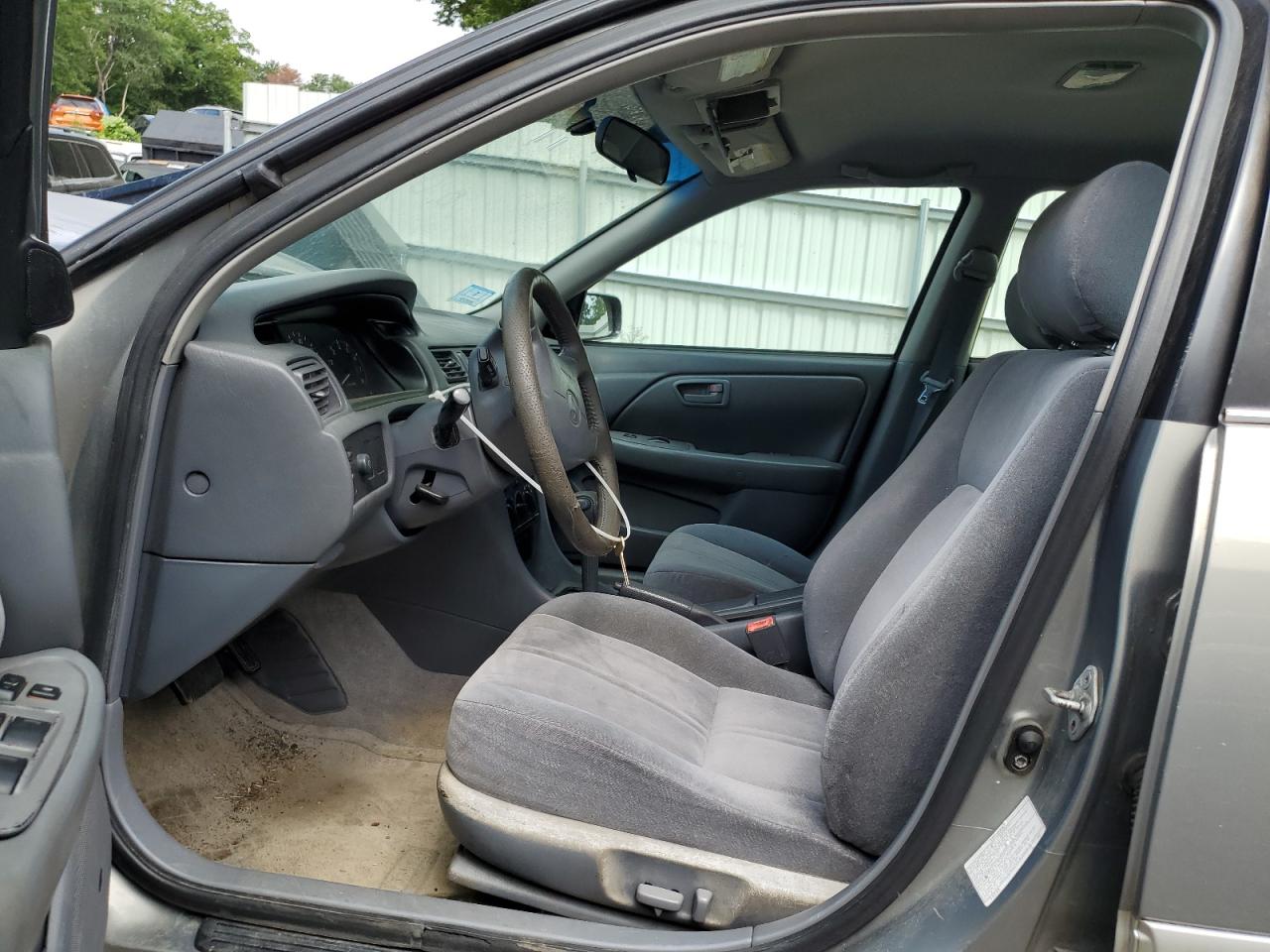 2001 Toyota Camry Ce VIN: JT2BG22K510562081 Lot: 64758725