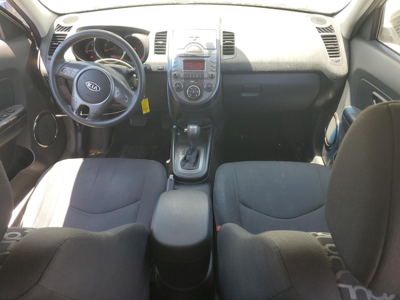 2011 Kia Soul + VIN: KNDJT2A25B7211034 Lot: 62954275