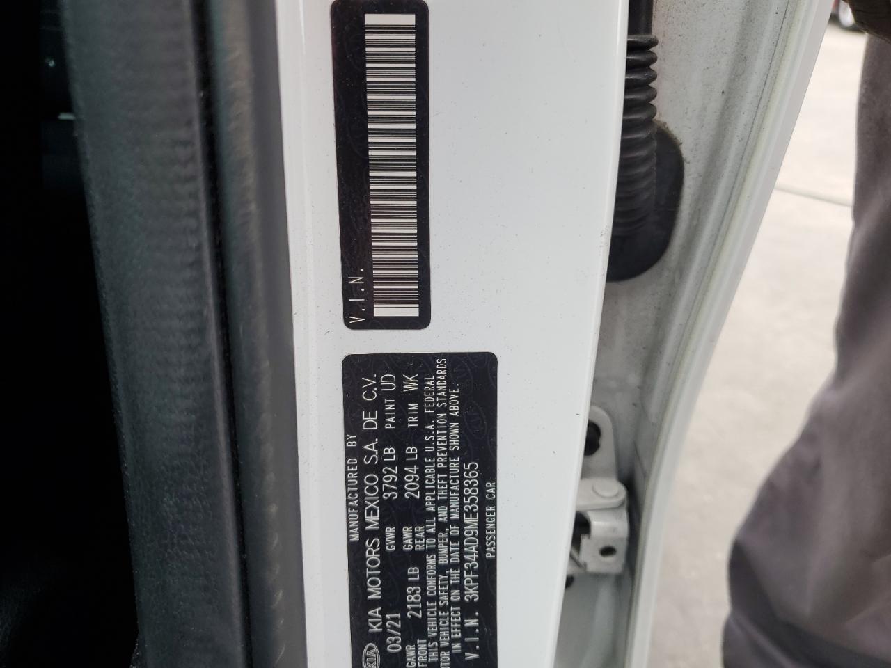 3kpf34ad9me358365 3KPF34AD9ME358365 2021 Kia Forte Gt Line
