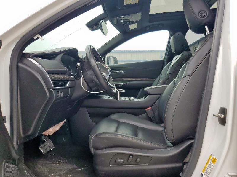  CADILLAC XT4 2022 Biały