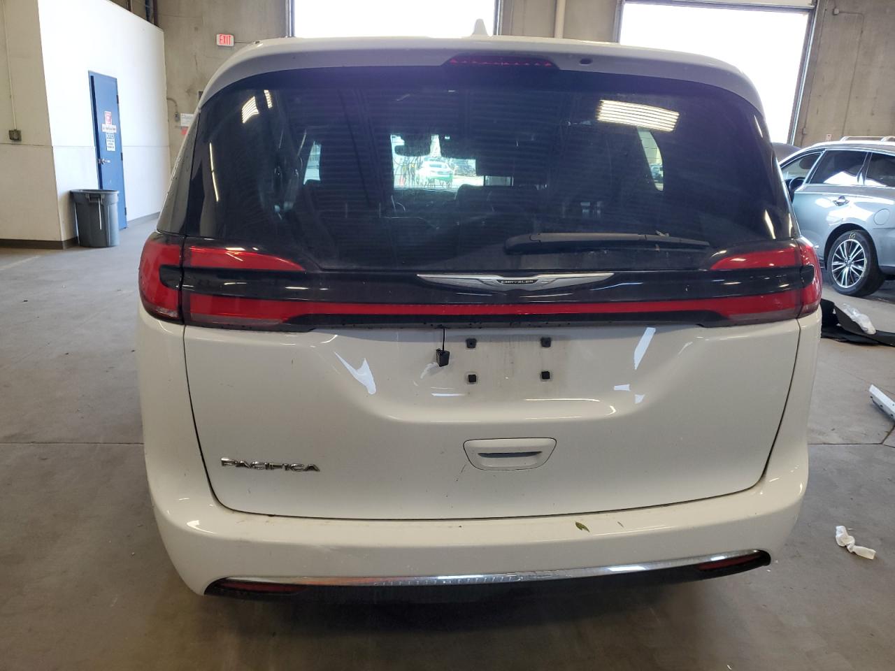 2022 Chrysler Pacifica Touring L VIN: 2C4RC1BG3NR177802 Lot: 66378655