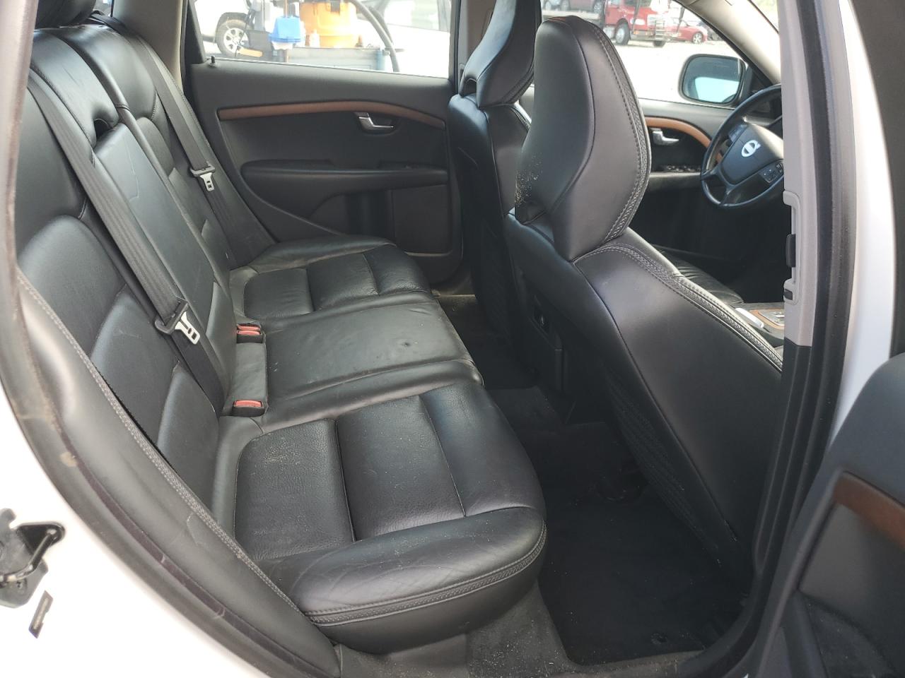 2010 Volvo Xc70 3.2 VIN: YV4960BZ3A1075950 Lot: 63374535