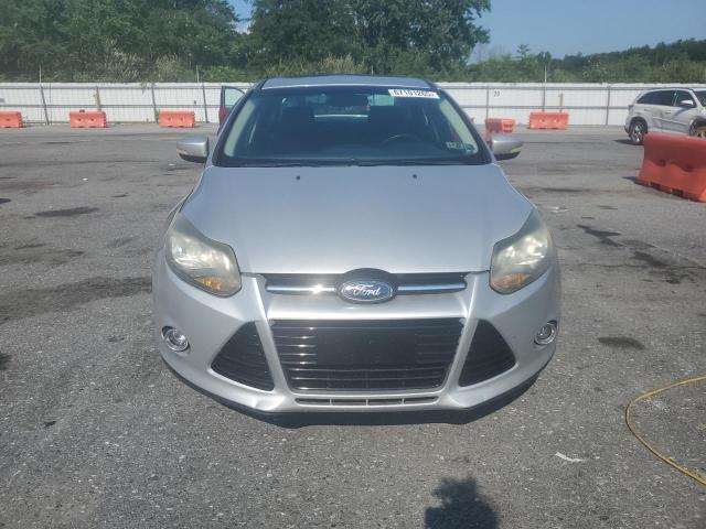 Sedans FORD FOCUS 2013 Silver