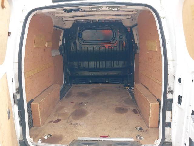 2014 NISSAN NV200 ACEN