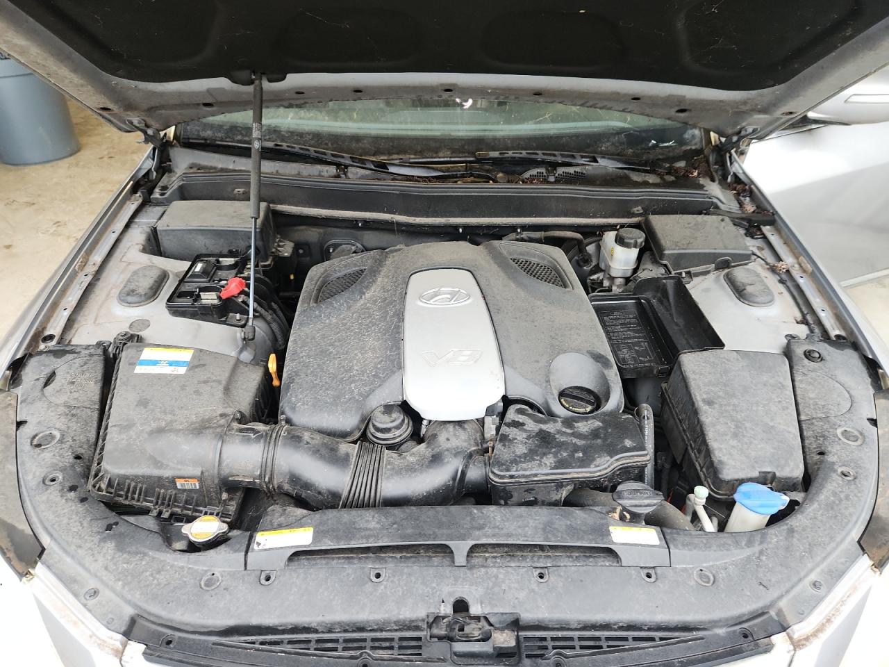 2010 Hyundai Genesis 4.6L VIN: KMHGC4DF4AU108302 Lot: 63332145